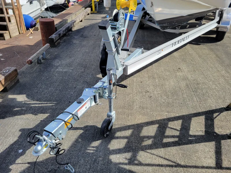 Slide: The Image of Boston Whaler 180 Dauntless 2005 - 20