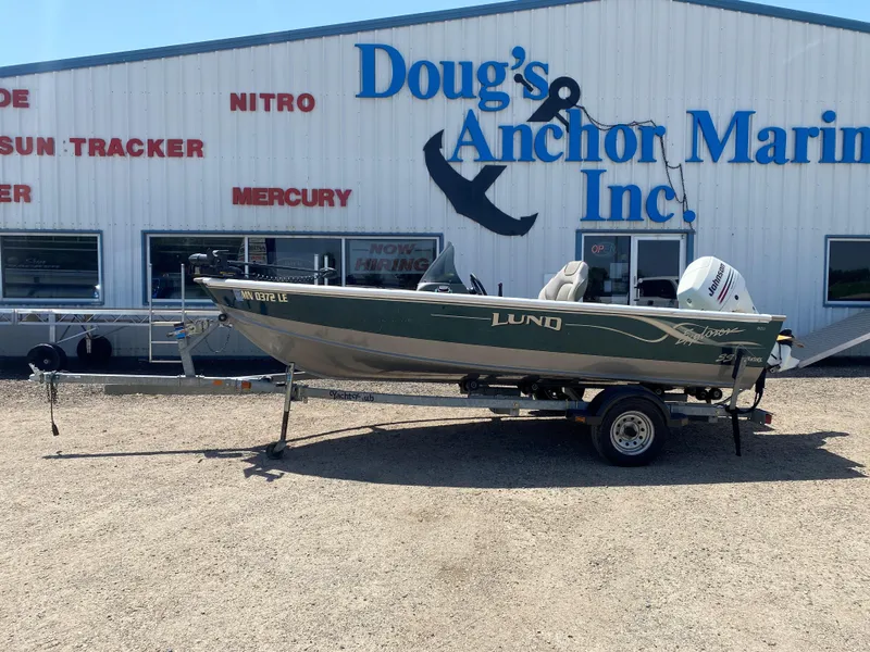 The Image of 2002 Lund 1650 Explorer boat on trailer outside Doug's Anchor Marine Inc. - 4