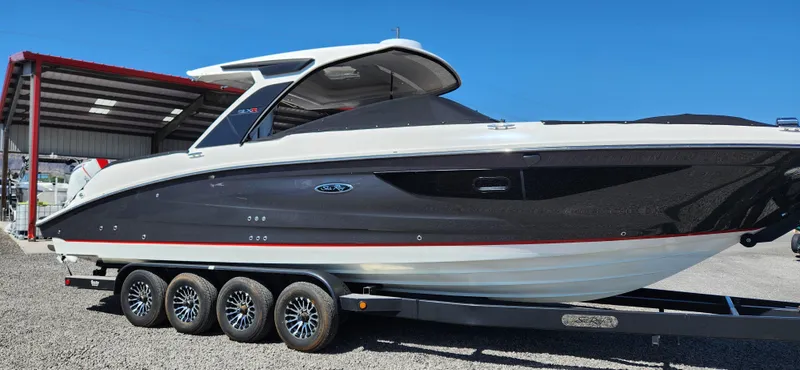 Slide: The Image of Sea Ray SLX 350 Outboard 2020 - 2