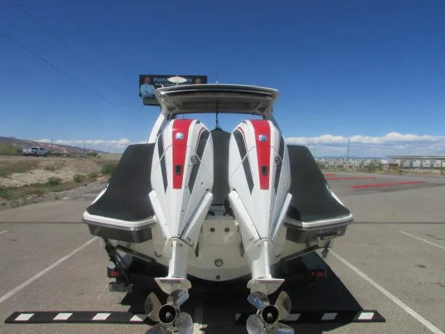 Slide: The Image of Sea Ray SLX 350 Outboard 2020 - 6