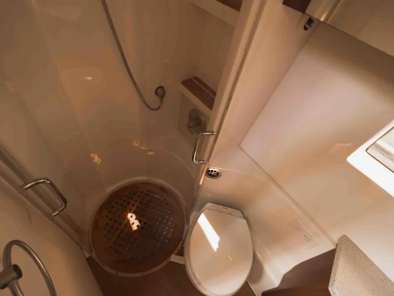 Slide: The Image of Sea Ray 400 Fly 2016 - 36