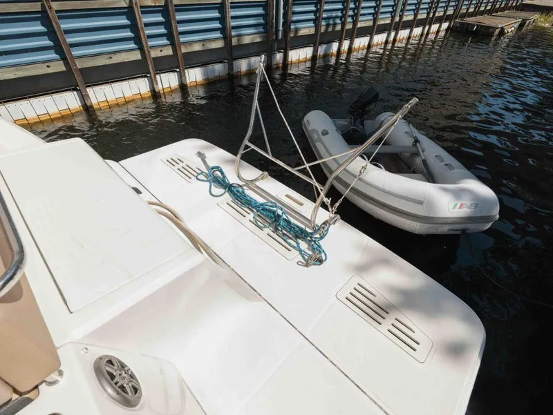 Slide: The Image of Sea Ray 400 Fly 2016 - 37