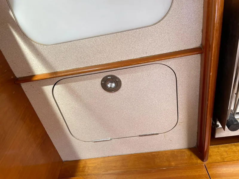 Slide: The Image of Interior storage compartment on a 2000 Beneteau Oceanis 321 sailboat. - 15