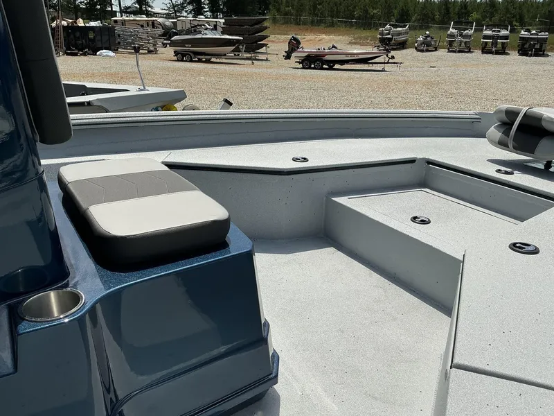 Slide: The Image of Excel Bay Pro 220 220 ELITE 2025 - 5