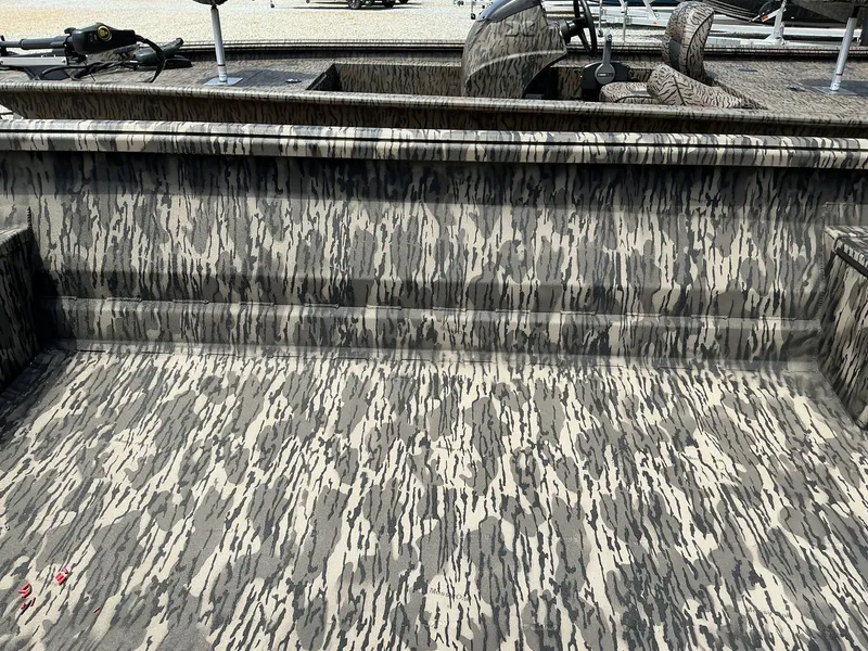 Slide: The Image of Reaper Boats 756 MUD REAPER 2025 - 10