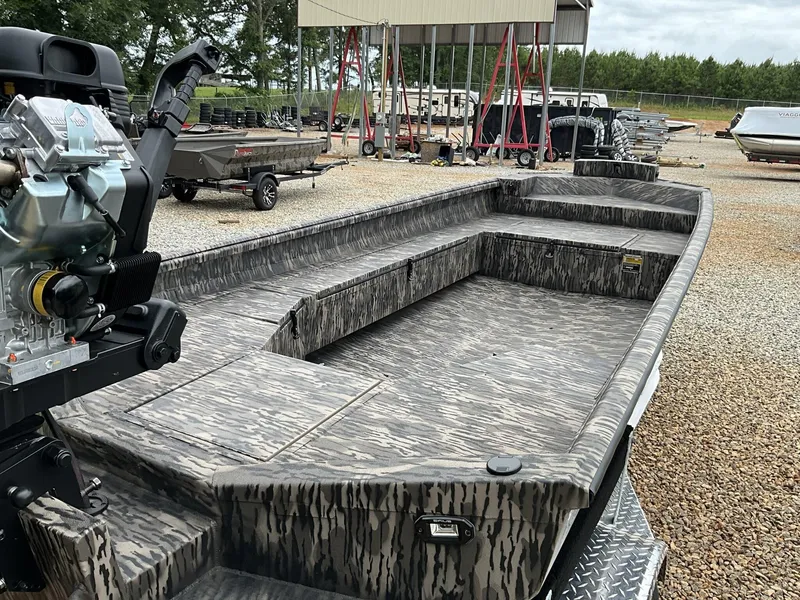 Slide: The Image of Reaper Boats 756 MUD REAPER 2025 - 16