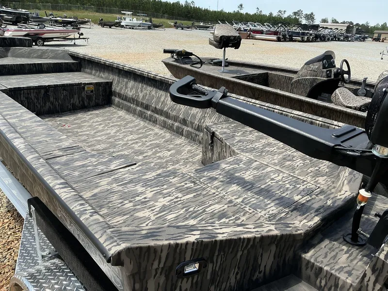 Slide: The Image of Reaper Boats 756 MUD REAPER 2025 - 13