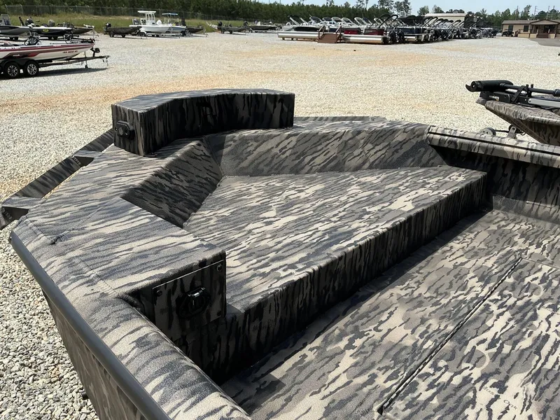 Slide: The Image of Reaper Boats 756 MUD REAPER 2025 - 8