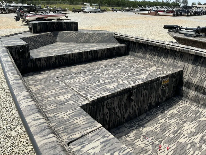 Slide: The Image of Reaper Boats 756 MUD REAPER 2025 - 9