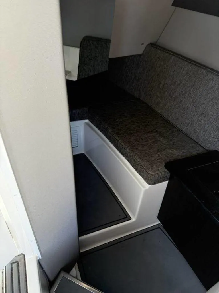 Slide: The Image of Cobalt R33 2023 - 13