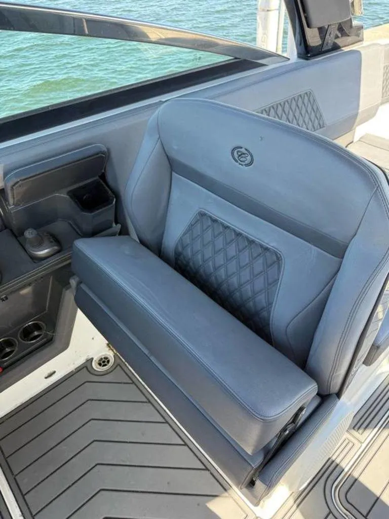 Slide: The Image of Cobalt R33 2023 - 3