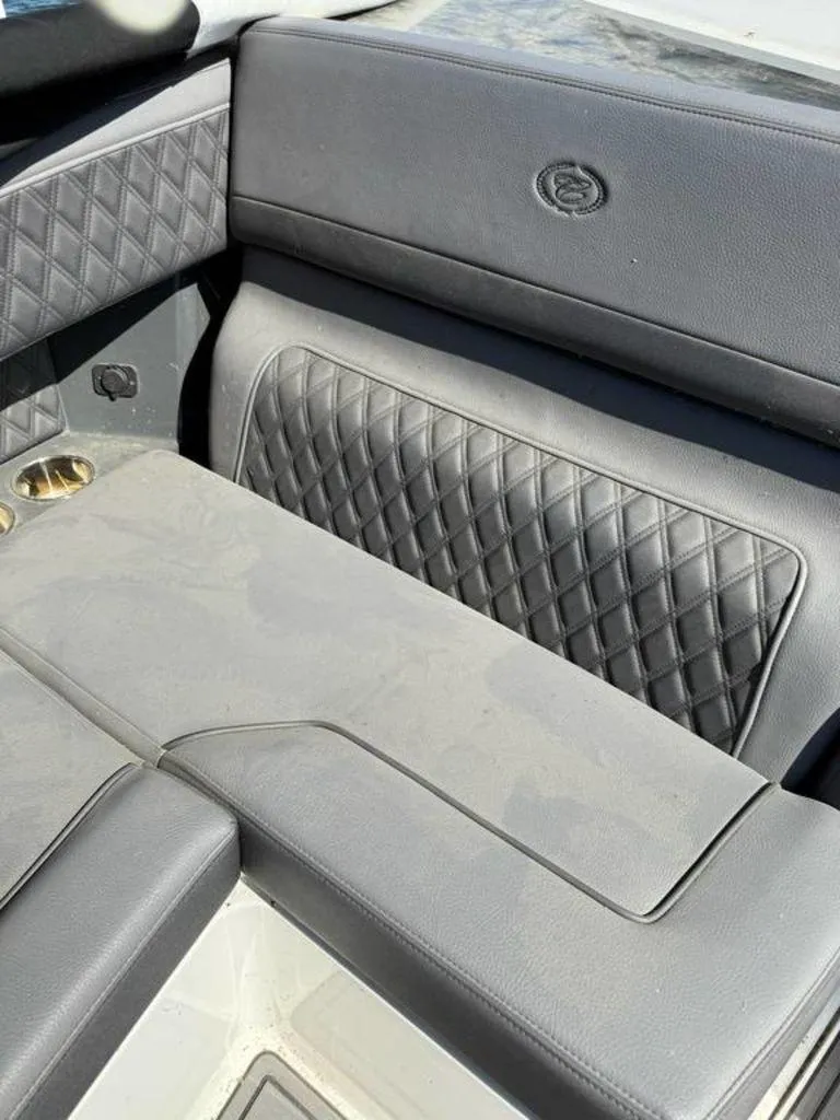 Slide: The Image of Cobalt R33 2023 - 6