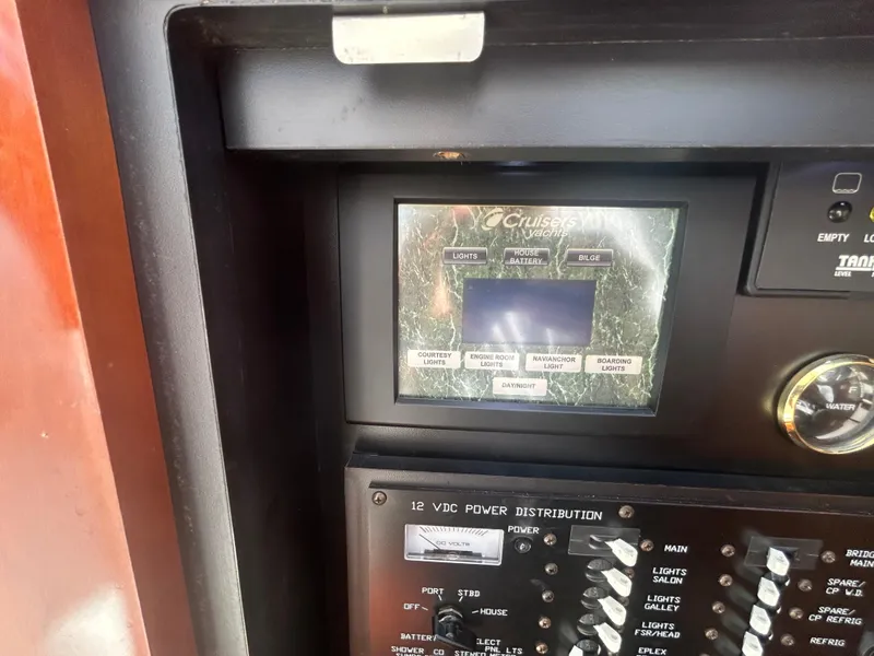 Slide: The Image of Cruisers 390 Sports Coupe 2009 - 77