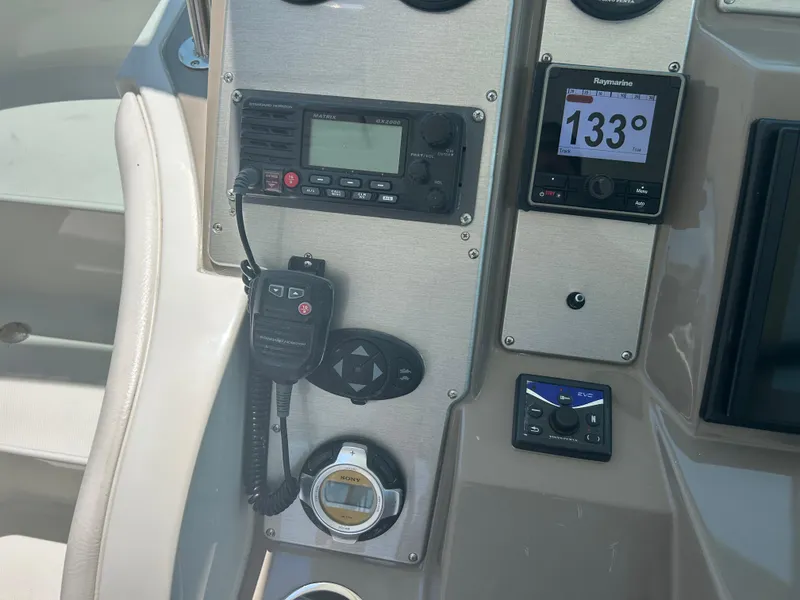 Slide: The Image of Cruisers 390 Sports Coupe 2009 - 83