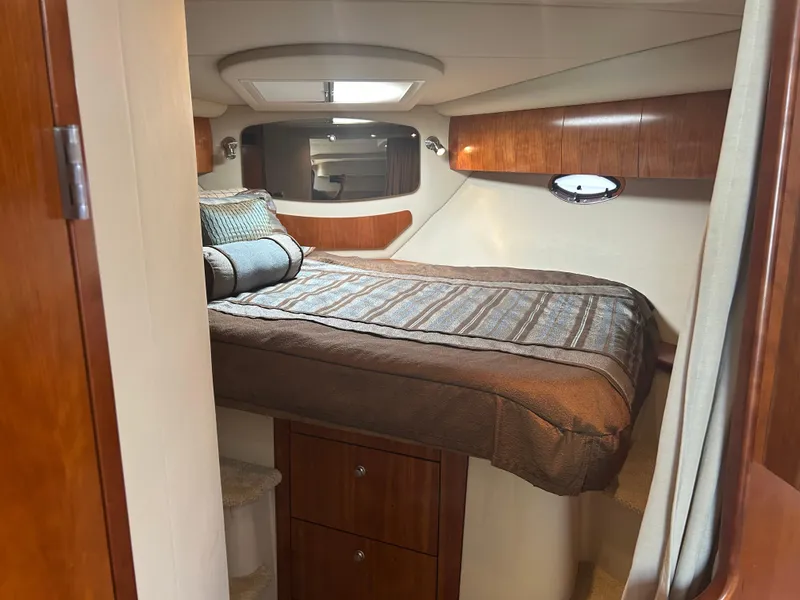 Slide: The Image of Cruisers Yachts 390 Sports Coupe 2009 - 64