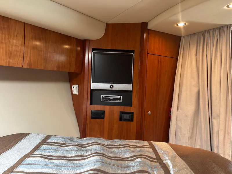 Slide: The Image of Cruisers Yachts 390 Sports Coupe 2009 - 67