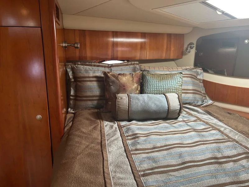 Slide: The Image of Cruisers Yachts 390 Sports Coupe 2009 - 68