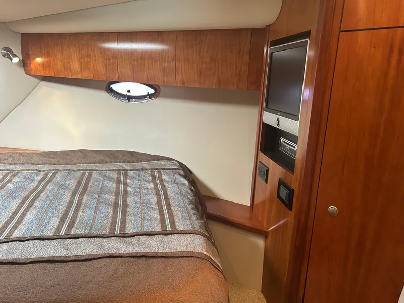 Slide: The Image of Cruisers Yachts 390 Sports Coupe 2009 - 69