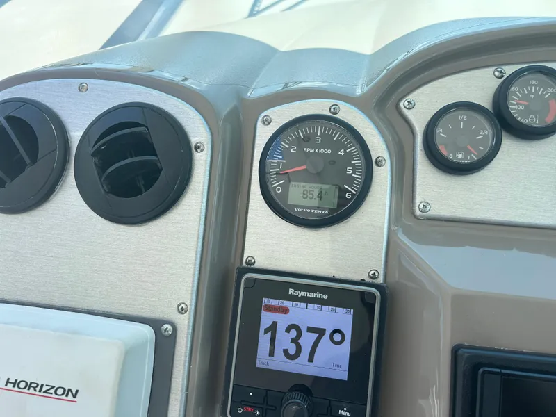 Slide: The Image of Cruisers Yachts 390 Sports Coupe 2009 - 85