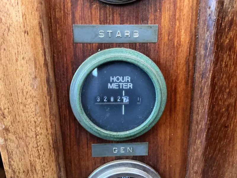 Slide: The Image of Hour meter on 1978 Californian 34 LRC boat, showing 3282.7 hours. - 32