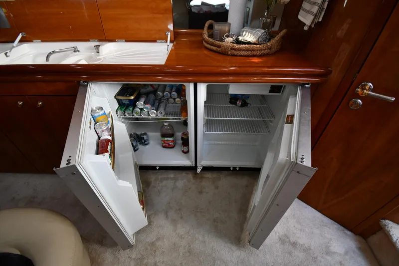 Slide: The Image of Sunseeker Camargue 51 1996 - 52