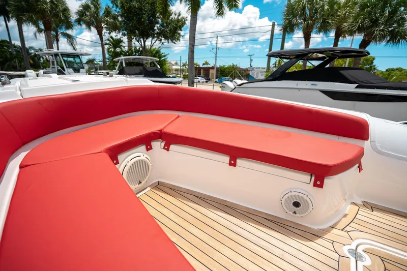 Slide: The Image of Pirelli 1100 2015 - 63