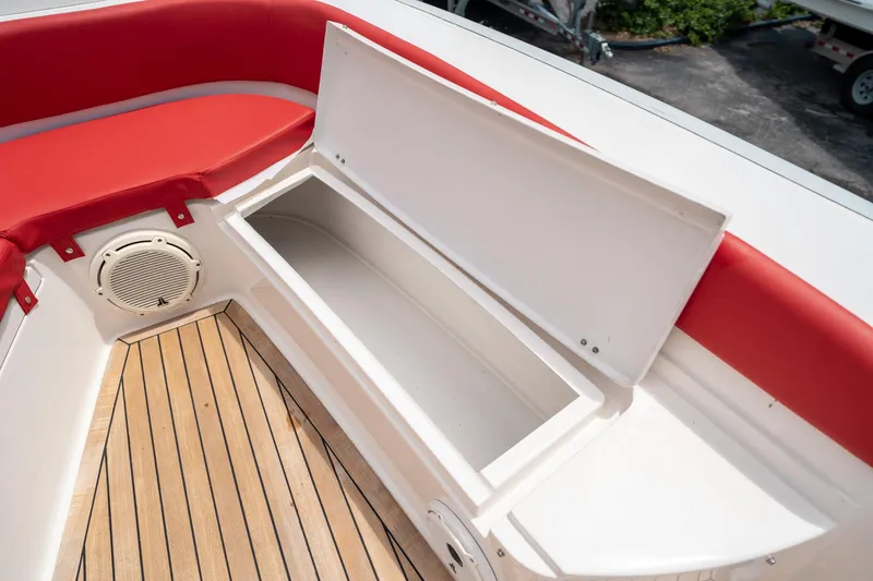 Slide: The Image of Pirelli 1100 2015 - 65