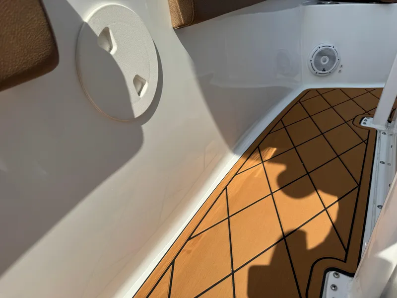 Slide: The Image of Sea Hunt Ultra 234 2022 - 100