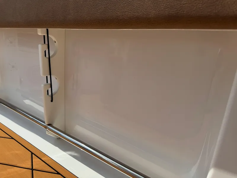 Slide: The Image of Sea Hunt Ultra 234 2022 - 101