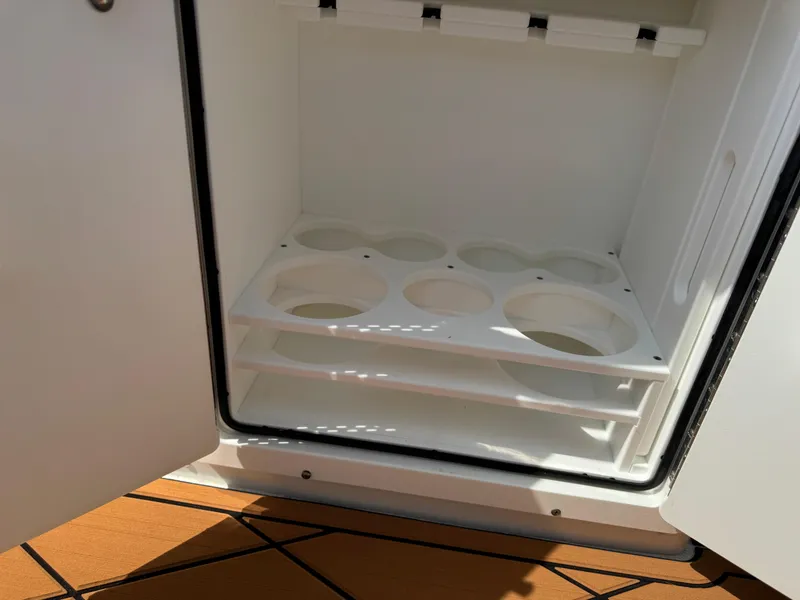 Slide: The Image of Sea Hunt Ultra 234 2022 - 107