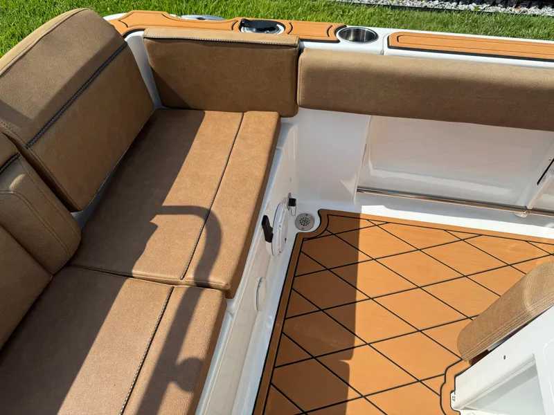 Slide: The Image of Sea Hunt Ultra 234 2022 - 112