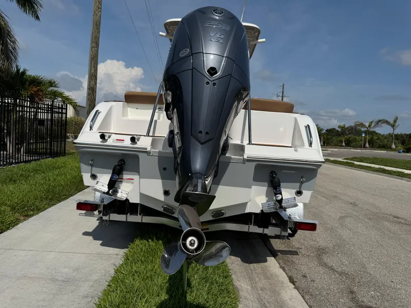 Slide: The Image of Sea Hunt Ultra 234 2022 - 115