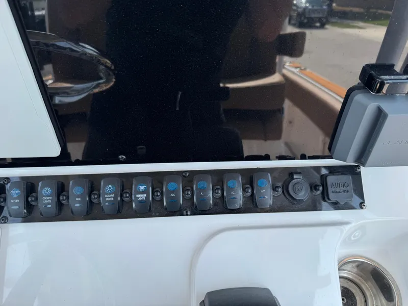 Slide: The Image of Sea Hunt Ultra 234 2022 - 54