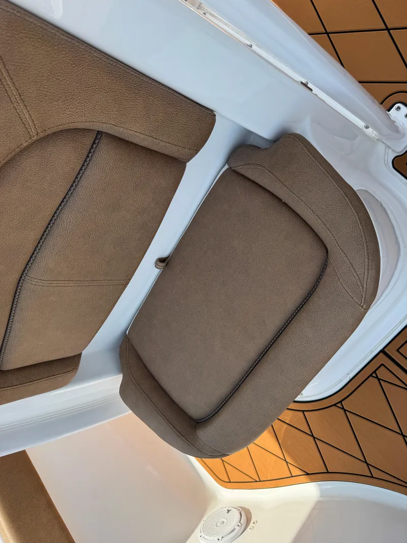 Slide: The Image of Sea Hunt Ultra 234 2022 - 64