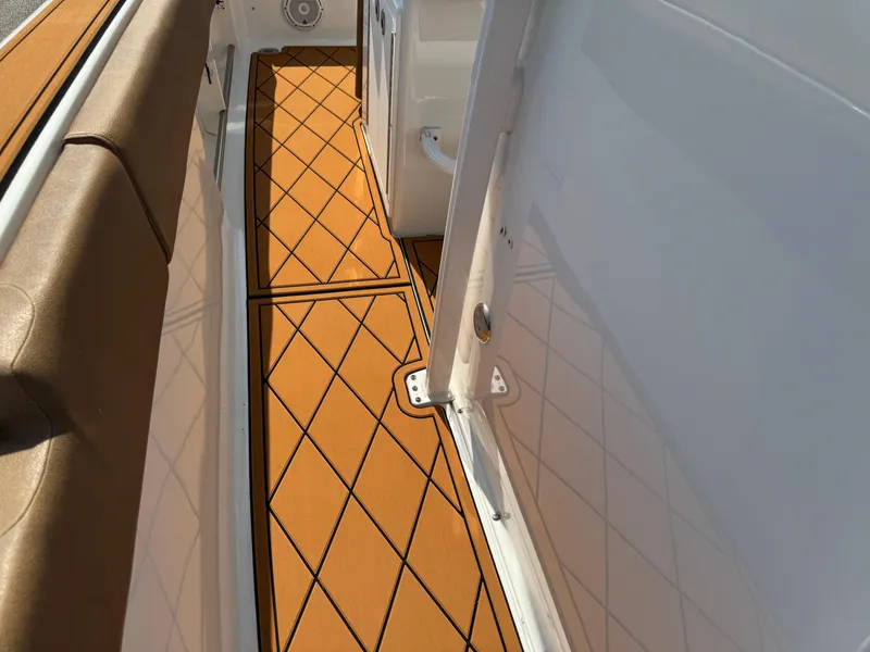 Slide: The Image of Sea Hunt Ultra 234 2022 - 69