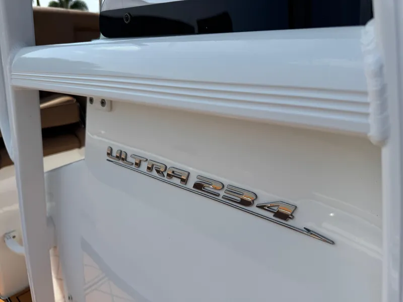 Slide: The Image of Sea Hunt Ultra 234 2022 - 70