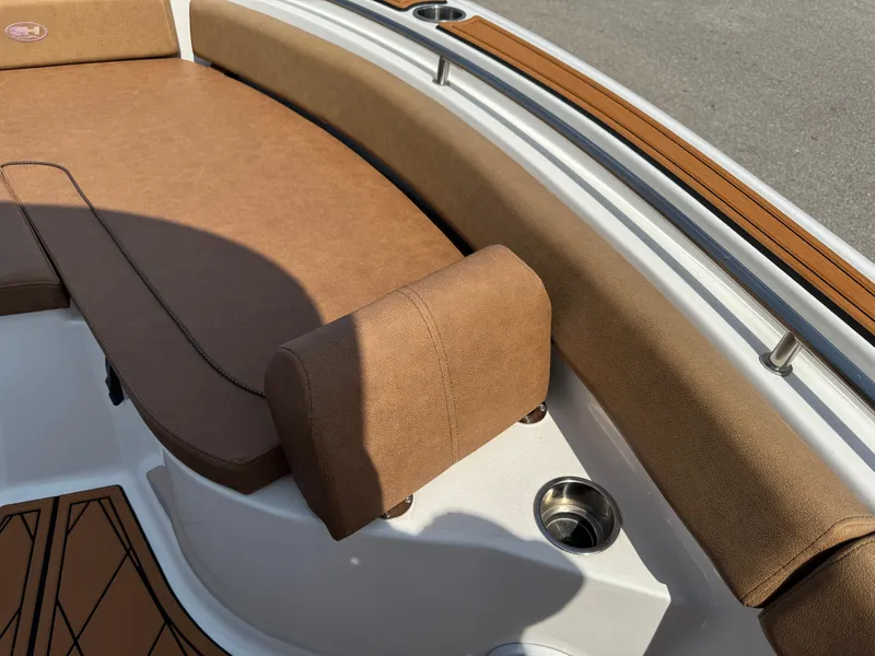 Slide: The Image of Sea Hunt Ultra 234 2022 - 72