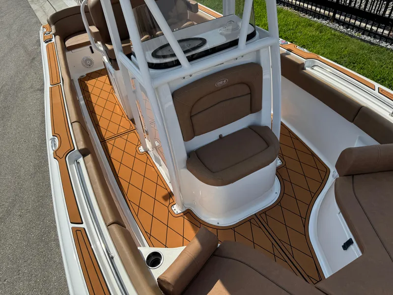 Slide: The Image of Sea Hunt Ultra 234 2022 - 78