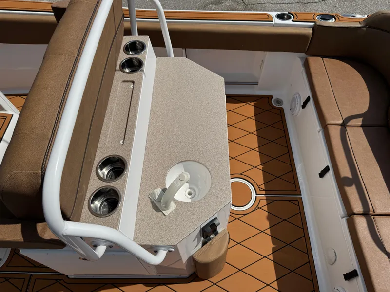 Slide: The Image of Sea Hunt Ultra 234 2022 - 87