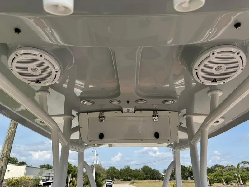 Slide: The Image of Sea Hunt Ultra 234 2022 - 91