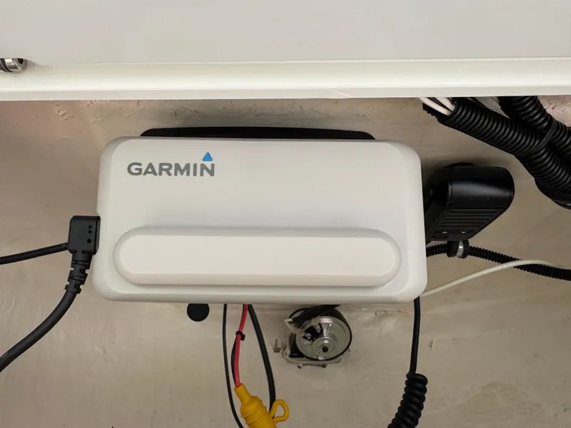 Slide: The Image of Sea Hunt Ultra 234 2022 - 94