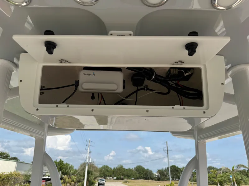 Slide: The Image of Sea Hunt Ultra 234 2022 - 97