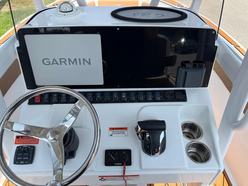 Slide: The Image of Sea Hunt Ultra 234 2022 - 99