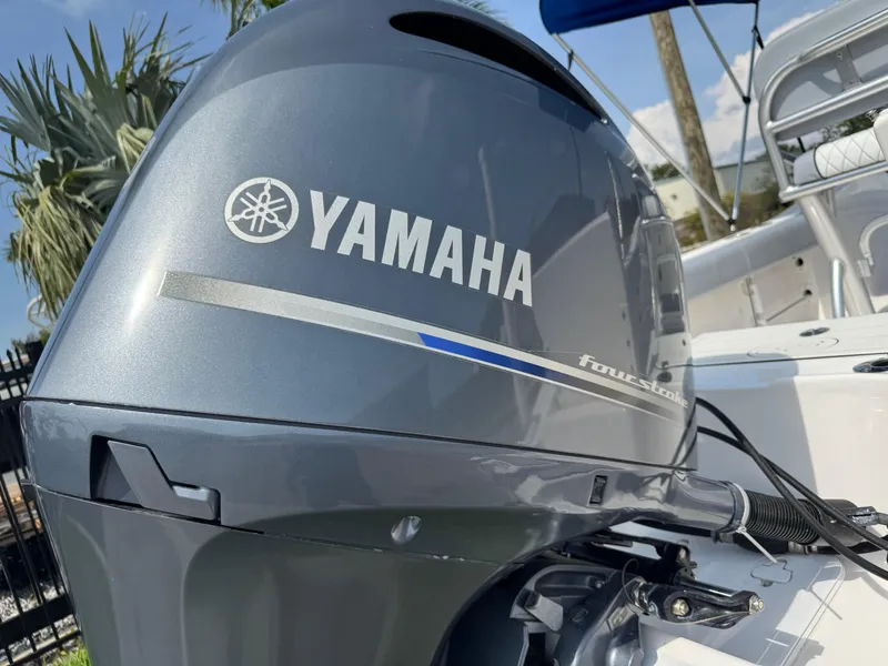 Slide: The Image of Yamaha outboard motor on 2019 Sea Fox 206 Commander boat, close-up view. - 9