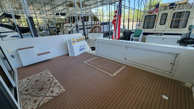 Slide: The Image of Navigator 5300 1998 - 10