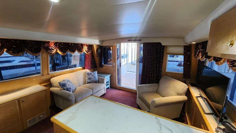 Slide: The Image of Navigator 5300 1998 - 13