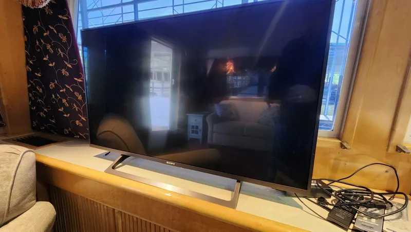 Slide: The Image of Navigator 5300 1998 - 16