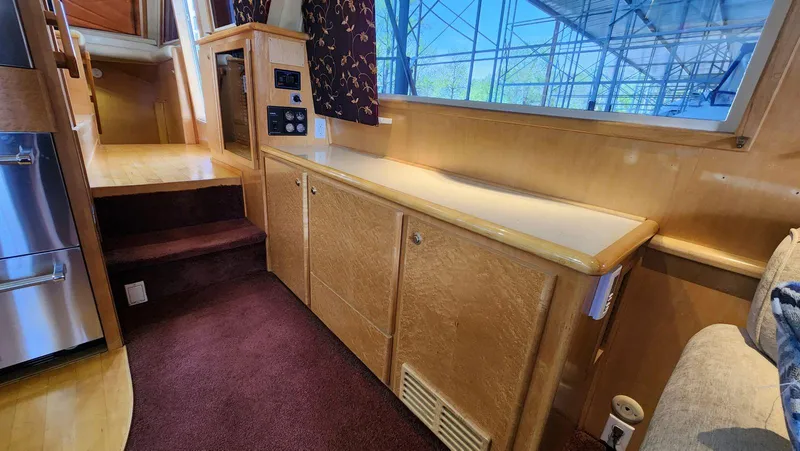 Slide: The Image of Navigator 5300 1998 - 17