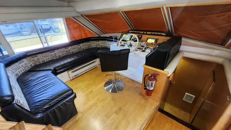 Slide: The Image of Navigator 5300 1998 - 24