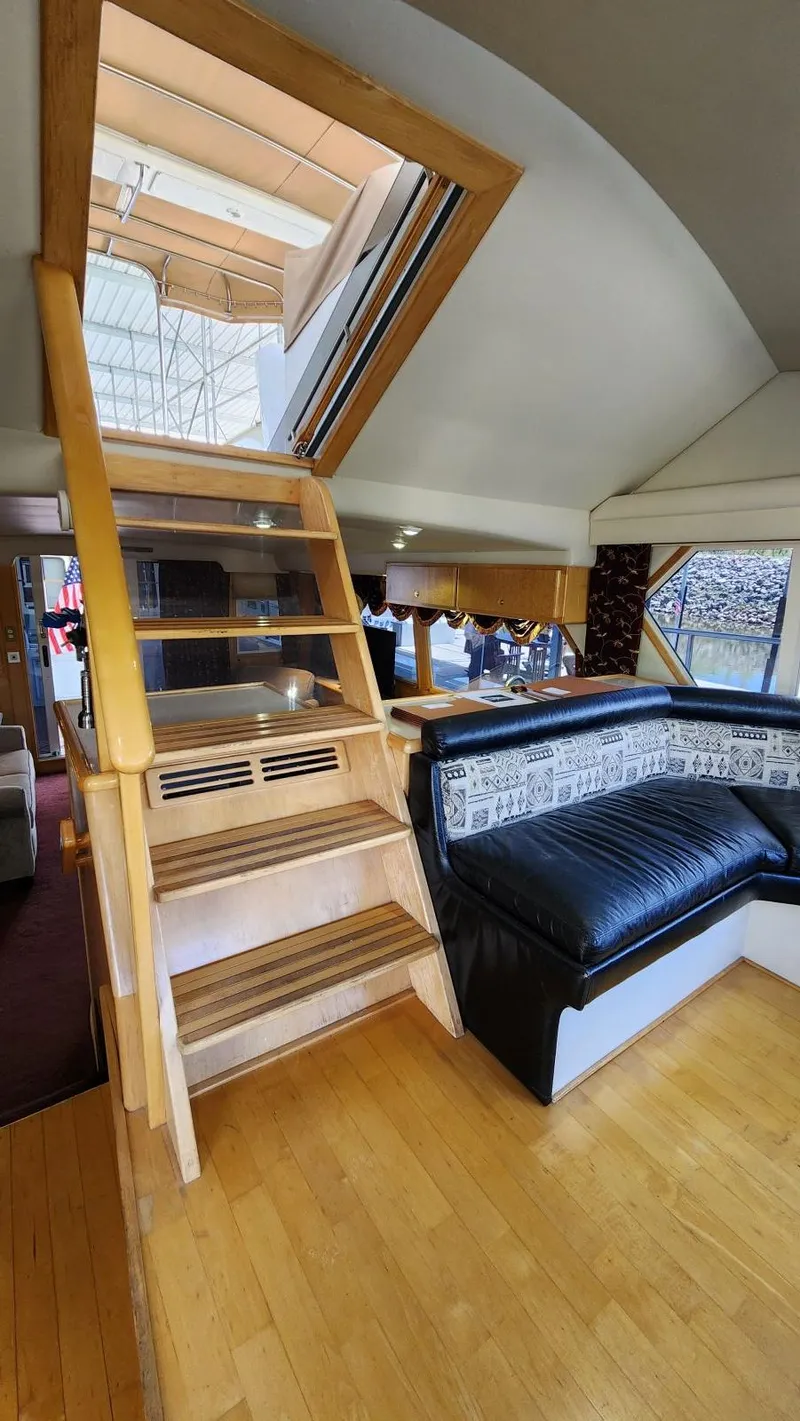 Slide: The Image of Navigator 5300 1998 - 35